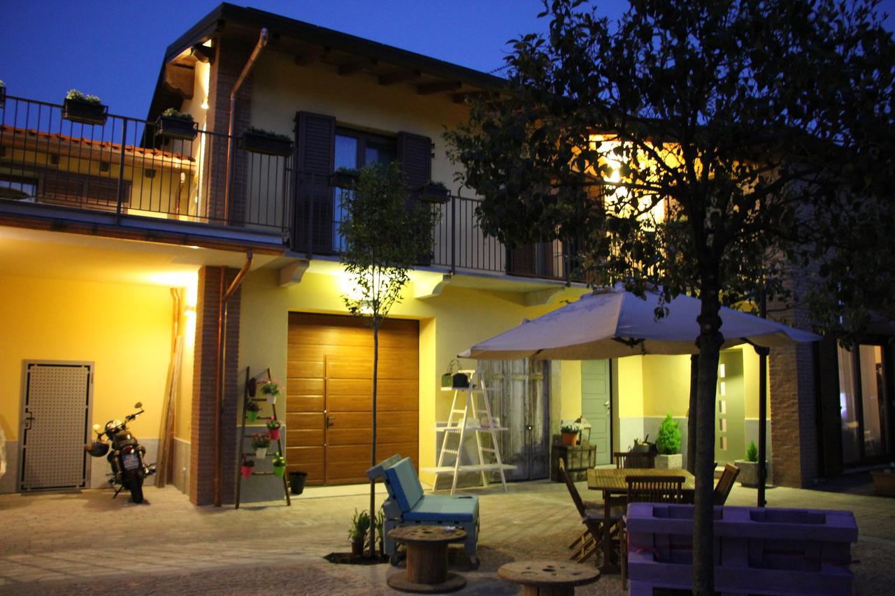 Bed and Breakfast Hayloft Корнаредо Екстер'єр фото