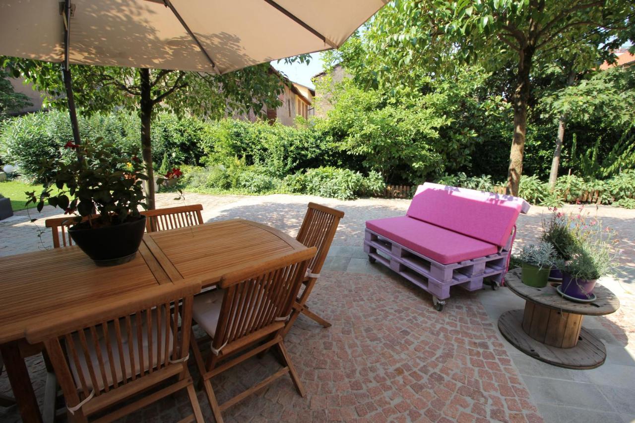 Bed and Breakfast Hayloft Корнаредо Екстер'єр фото