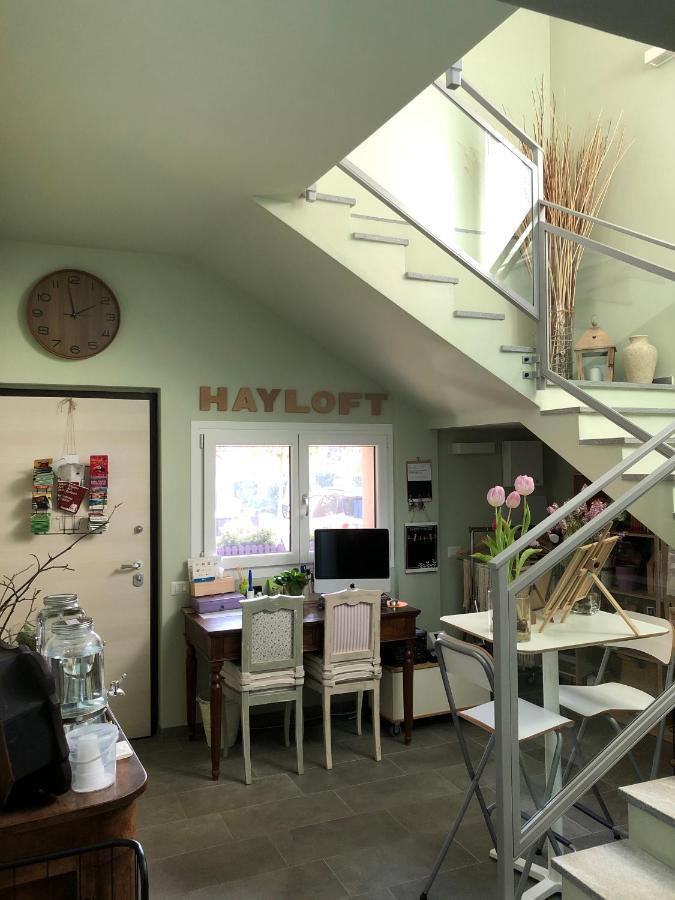 Bed and Breakfast Hayloft Корнаредо Екстер'єр фото